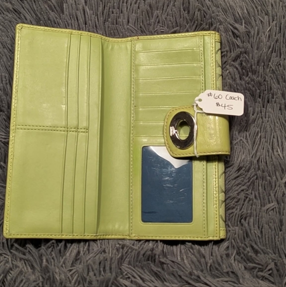 Coach Signature Turn-lock Lime Green Canvas Wallet F43613 - Picture 4 of 4